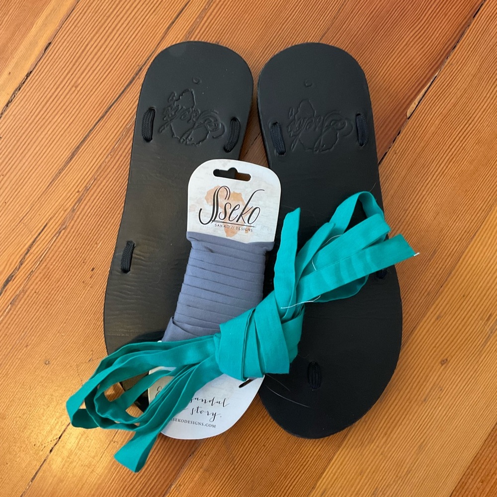 NWOT Sseko Sandals with Green and Grey Ties